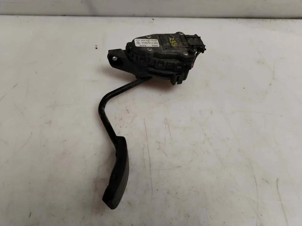 PEDAL ACELERADOR 123139