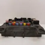 CAJA RELES / FUSIBLES 123389