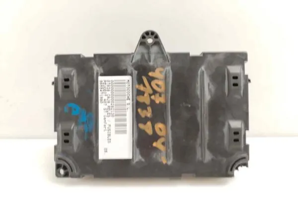 CAJA RELES / FUSIBLES 123826