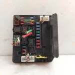 CAJA RELES / FUSIBLES 123271