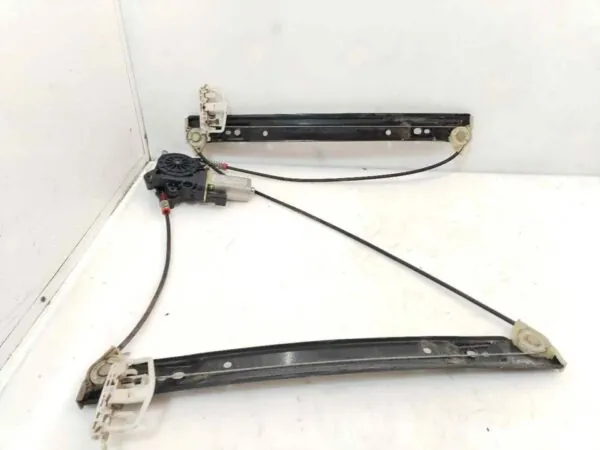 ELEVALUNAS DELANTERO IZQUIERDO 123776
