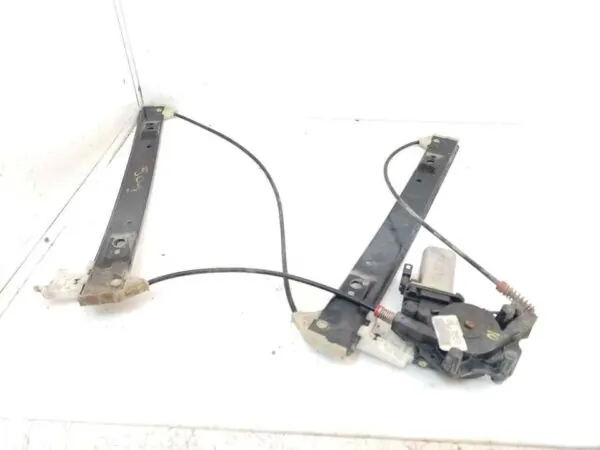 ELEVALUNAS DELANTERO IZQUIERDO 123776