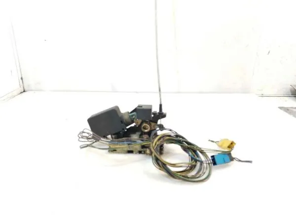 CERRADURA PUERTA DELANTERA IZQUIERDA 123972