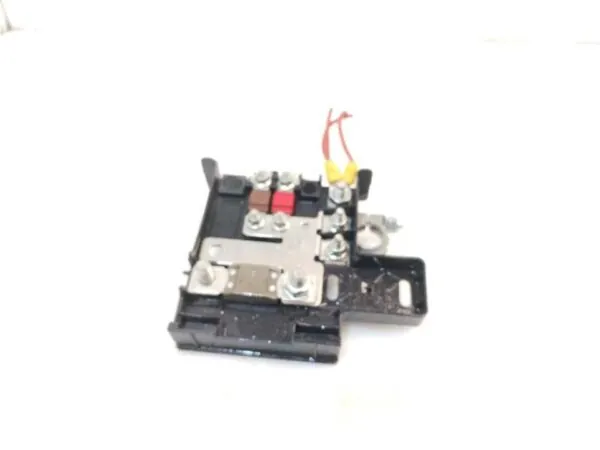 CAJA RELES / FUSIBLES 122988