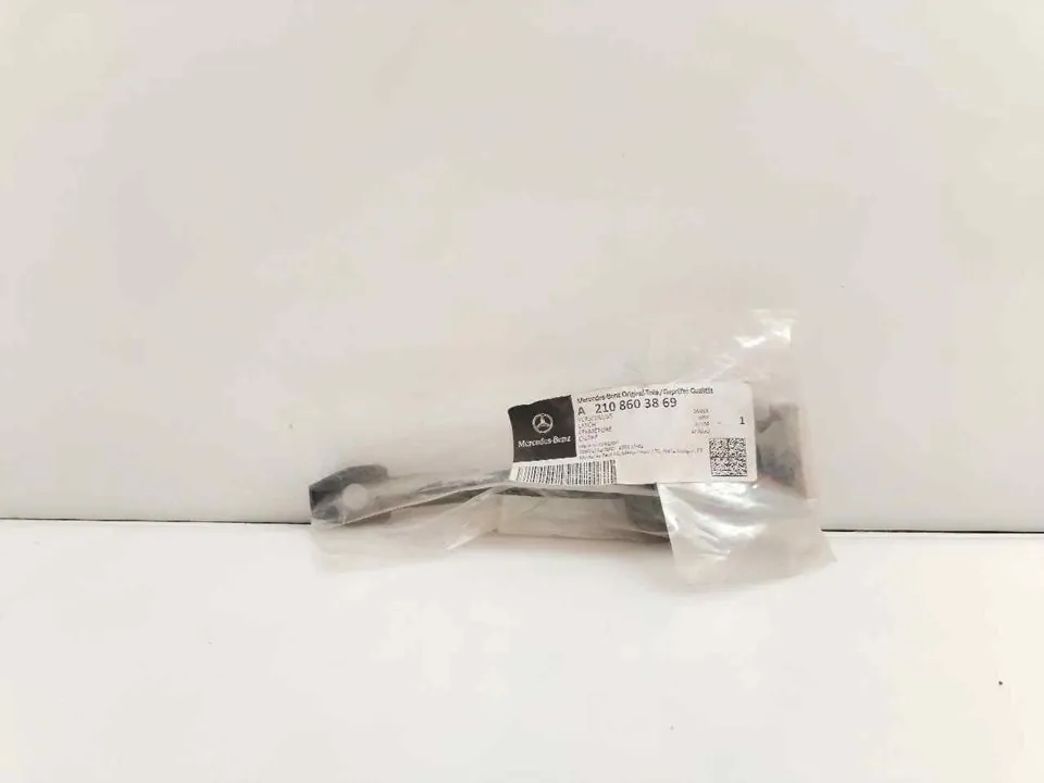 ENGANCHE CINTURON DELANTERO DERECHO 123375
