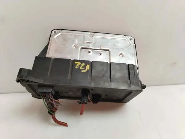 CAJA RELES / FUSIBLES 124340