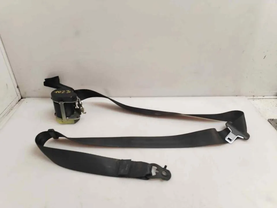 CINTURON SEGURIDAD DELANTERO DERECHO 123887