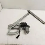 ELEVALUNAS DELANTERO DERECHO 124384