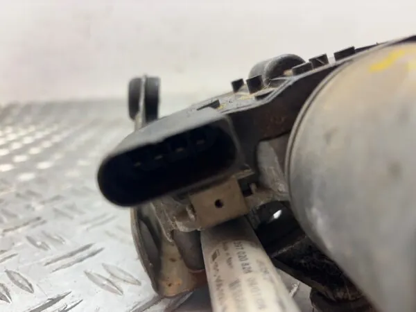 MOTOR LIMPIA DELANTERO 125043