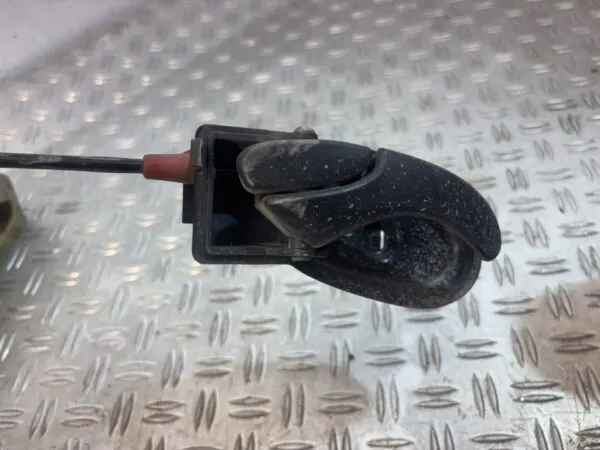 CERRADURA PUERTA DELANTERA DERECHA 125072