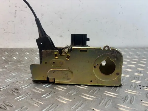 CERRADURA PUERTA DELANTERA DERECHA 125072