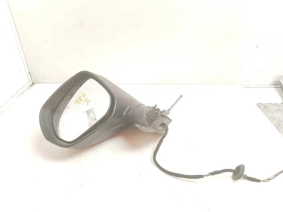 RETROVISOR IZQUIERDO 124136