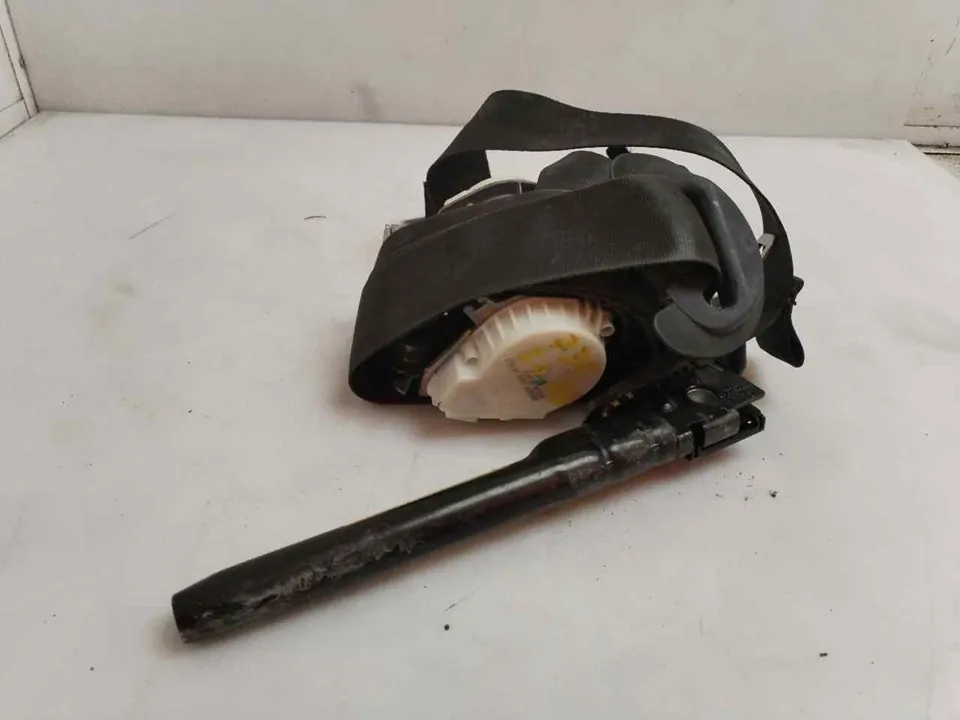 CINTURON SEGURIDAD DELANTERO DERECHO 119705