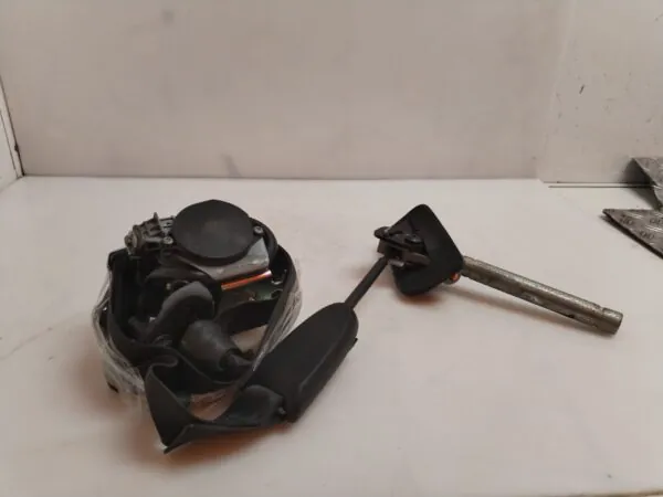 CINTURON SEGURIDAD DELANTERO IZQUIERDO 125119