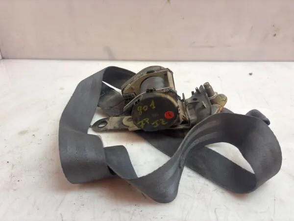 CINTURON SEGURIDAD TRASERO DERECHO 124829