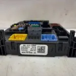 CAJA RELES / FUSIBLES 124781