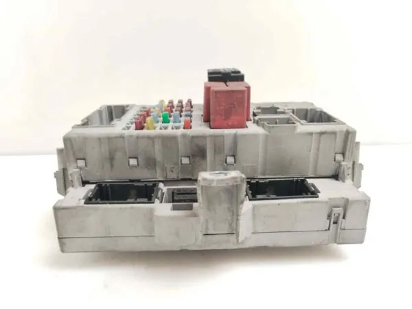CAJA RELES / FUSIBLES 124324