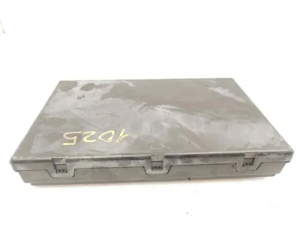 CAJA RELES / FUSIBLES 124206