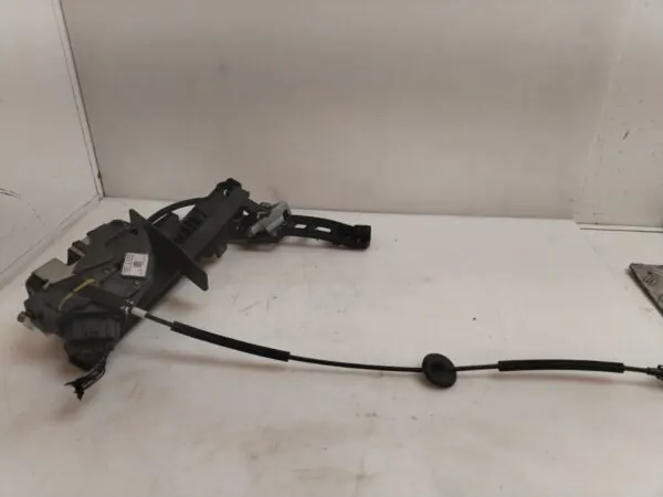 CERRADURA PUERTA DELANTERA IZQUIERDA 125180