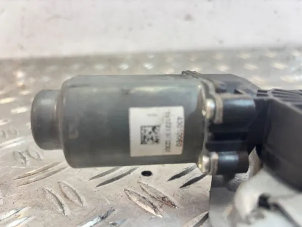 ELEVALUNAS DELANTERO IZQUIERDO 125064