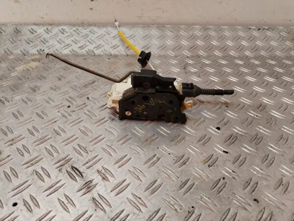 CERRADURA PUERTA DELANTERA DERECHA 126107