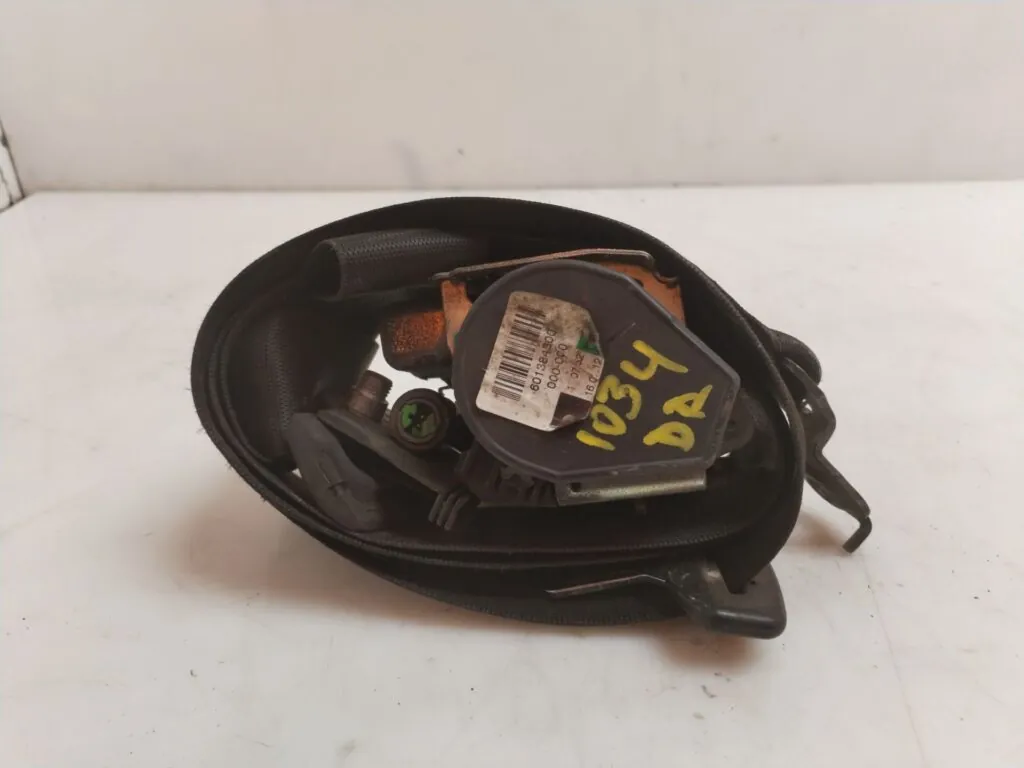 CINTURON SEGURIDAD DELANTERO DERECHO 125372