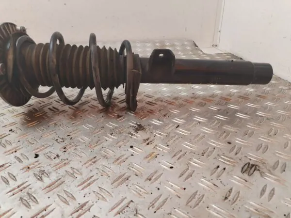 AMORTIGUADOR DELANTERO DERECHO 126282