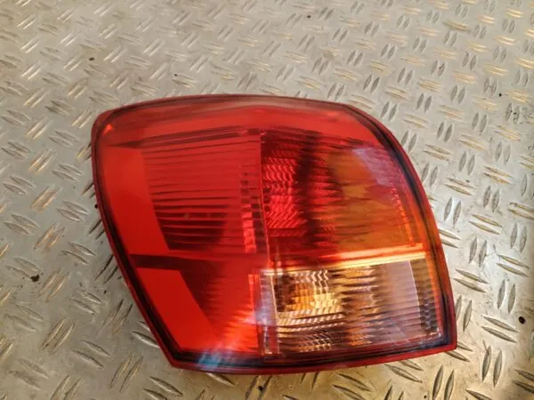 PILOTO TRASERO IZQUIERDO 125837