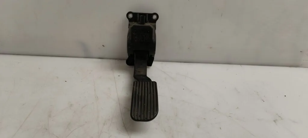 PEDAL ACELERADOR 125480