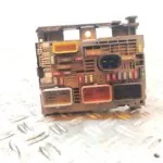 CAJA RELES / FUSIBLES 126083