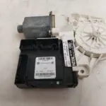 ELEVALUNAS DELANTERO DERECHO 125393