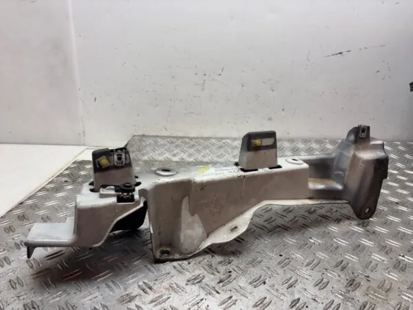 SOPORTE PARAGOLPES DELANTERO 125441