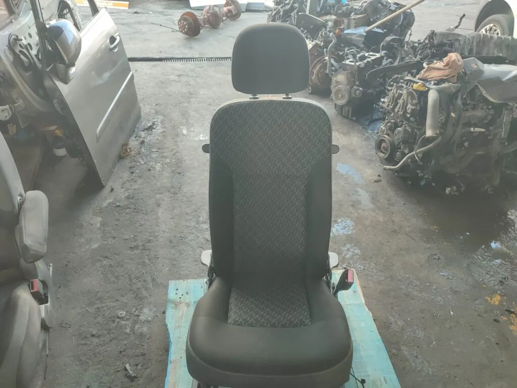 ASIENTO DELANTERO DERECHO 125854