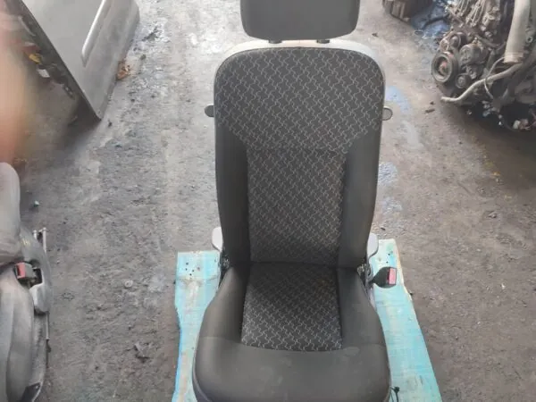 ASIENTO DELANTERO DERECHO 125854