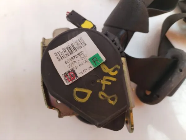CINTURON SEGURIDAD DELANTERO DERECHO 125709