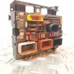 CAJA RELES / FUSIBLES 126083