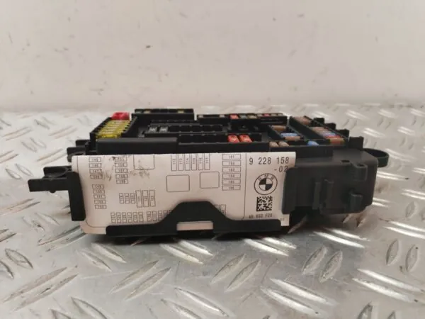 CAJA RELES / FUSIBLES 126225