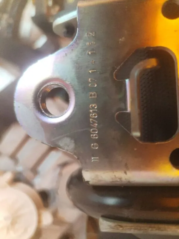 CINTURON SEGURIDAD DELANTERO DERECHO 125810