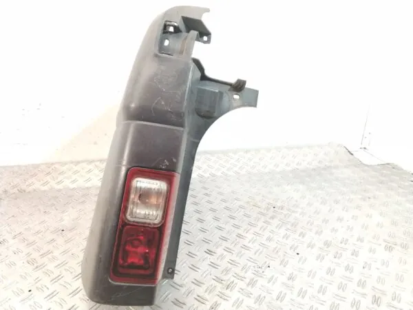 PILOTO TRASERO DERECHO PARAGOLPES 125080