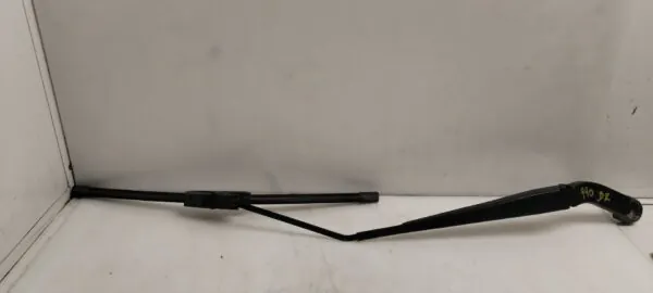 BRAZO LIMPIA DELANTERO DERECHO 125681