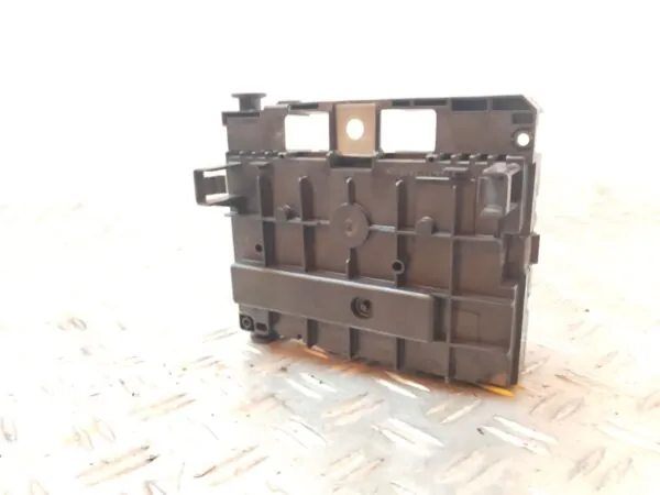 CAJA RELES / FUSIBLES 126083