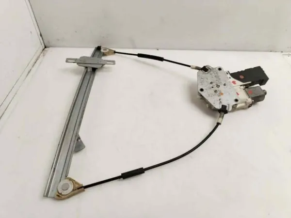 ELEVALUNAS DELANTERO IZQUIERDO 123853