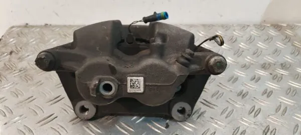 PINZA DE FRENO DELANTERA DERECHA 125563