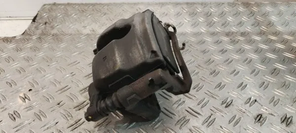 PINZA DE FRENO DELANTERA IZQUIERDA 125557
