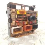 CAJA RELES / FUSIBLES 126083