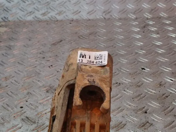 EJE DELANTERO / CUNA MOTOR 126180