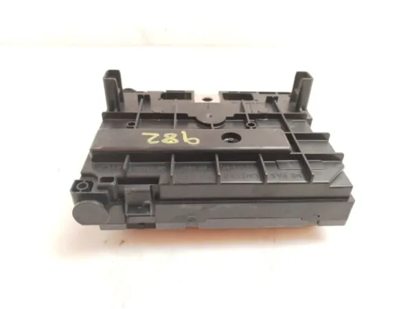 CAJA RELES / FUSIBLES 125238
