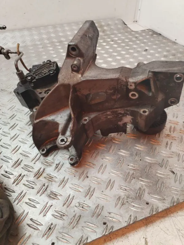 SOPORTE BOMBA INYECCION 126283