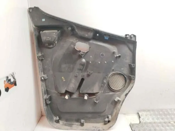 GUARNECIDO PUERTA DELANTERA DERECHA 124333