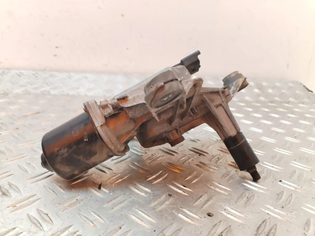MOTOR LIMPIA DELANTERO 126079
